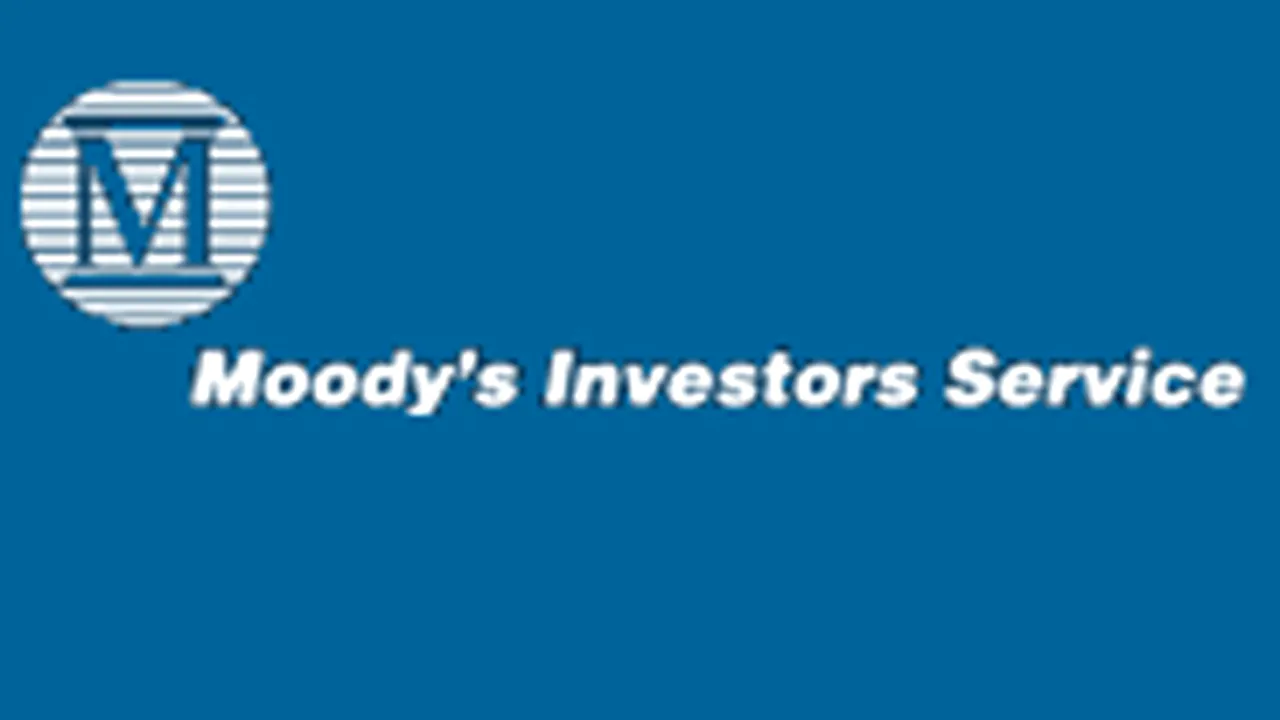 Moody's ar putea înrăutăţi prognozele privind contracţia economiei şi deficitul bugetar ale României