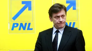 Antonescu: Moţiunea de cenzură a PNL va fi depusă marţi