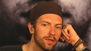 Chris Martin de la Coldplay se lasă hipnotizat pentru terminarea noului album