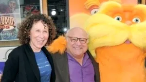 Danny DeVito şi Rhea Perlman renunţă la divorţ
