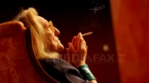 Urna cu rămăşiţele poetei Nina Cassian a fost depusă la crematoriul Cenuşa din Bucureşti