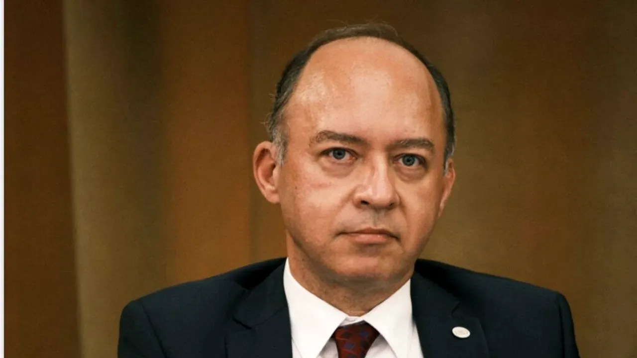 Aurescu, mesaj pentru absolvenți: Avem nevoie de profesioniști, nu de oameni preocupați de imagine