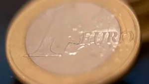 Euro bate record după record. Moneda ajunge vineri la un nou maxim istoric. Explicaţiile unul analist financiar-bancar