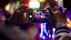 Filmat doar cu un smartphone: Steven Soderbergh a lansat trailerul lungmetraj horror 