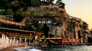 Aer de vacanţă dinspre terasele din Grecia şi Spania. Romanii stabiliţi în străinătate au parte de un adevărat răsfăţ