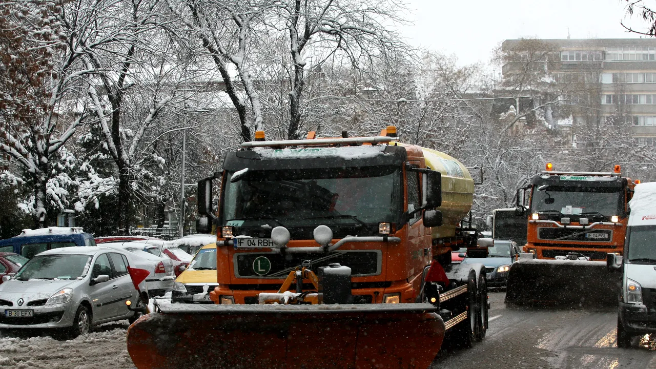 Aproape 400 de utilaje sunt pregătite să intervină în Capitală