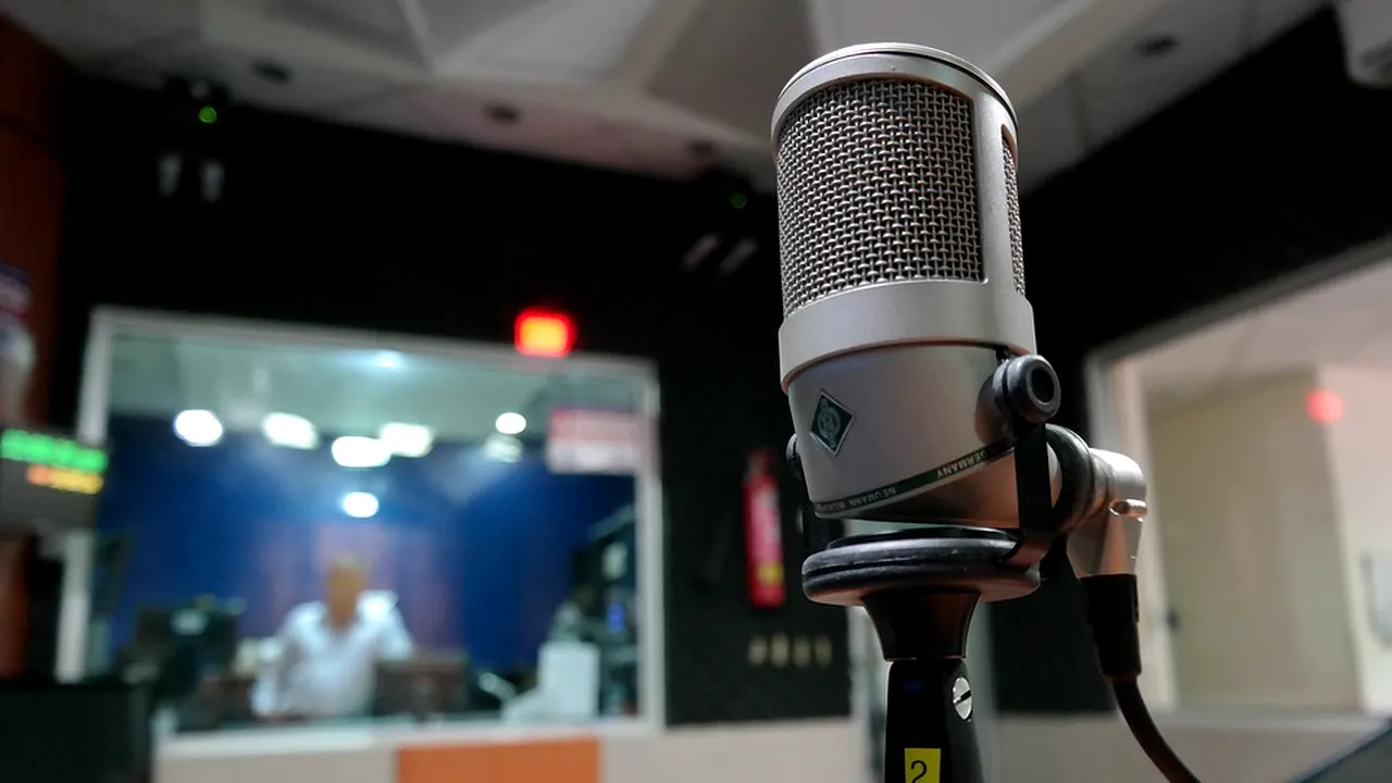 Radio Civic a început să emită în premieră programe realizate de comunităţi locale