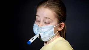 Copiii, supuşi la loteria gripei şi a COVID-ului. Sfaturile unui medic infecţionist pentru părinţi