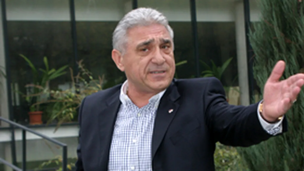 Procesul lui Giovani Becali de contestare a paternităţii, suspendat de instanţa română