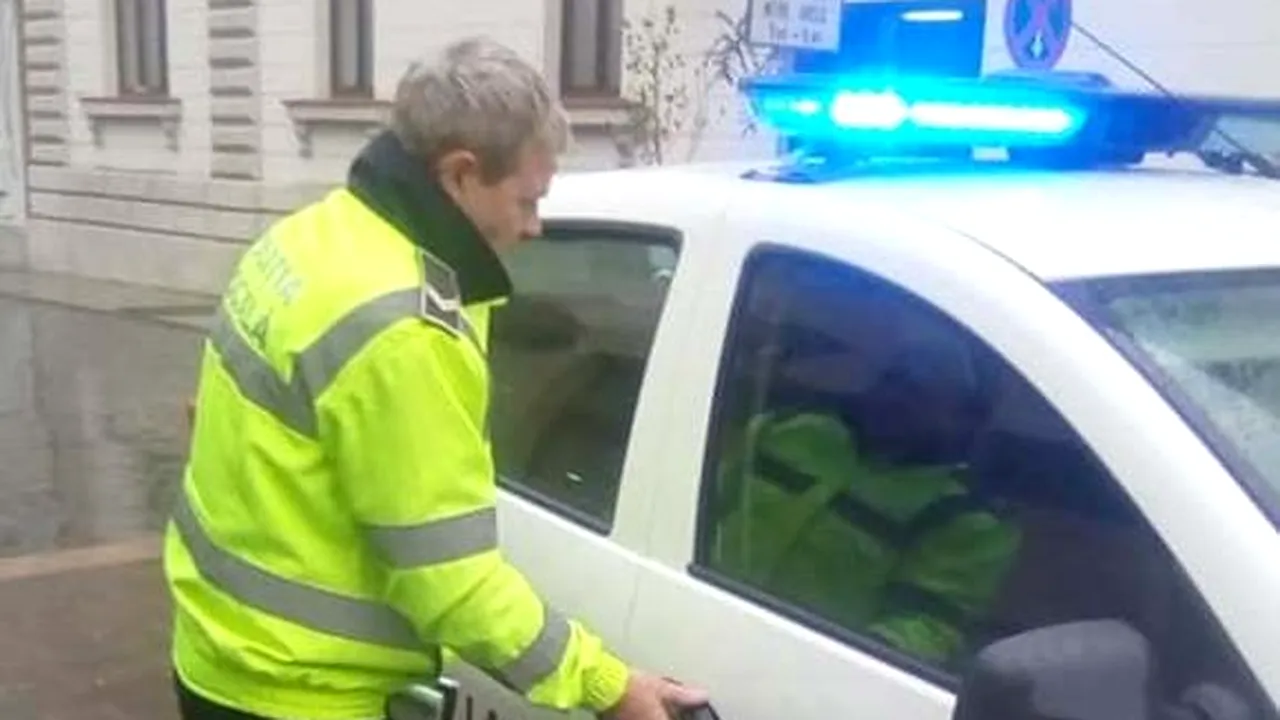 Anchetã internã la Poliţia Localã Oradea, după ce pe reţele sociale au apărut imagini cu un poliţist fără mască
