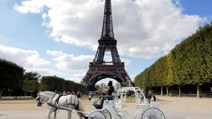 STUDIU: Românii au plătit, anul trecut, 210 euro pe un city break şi 370 euro pe o vacanţă externă