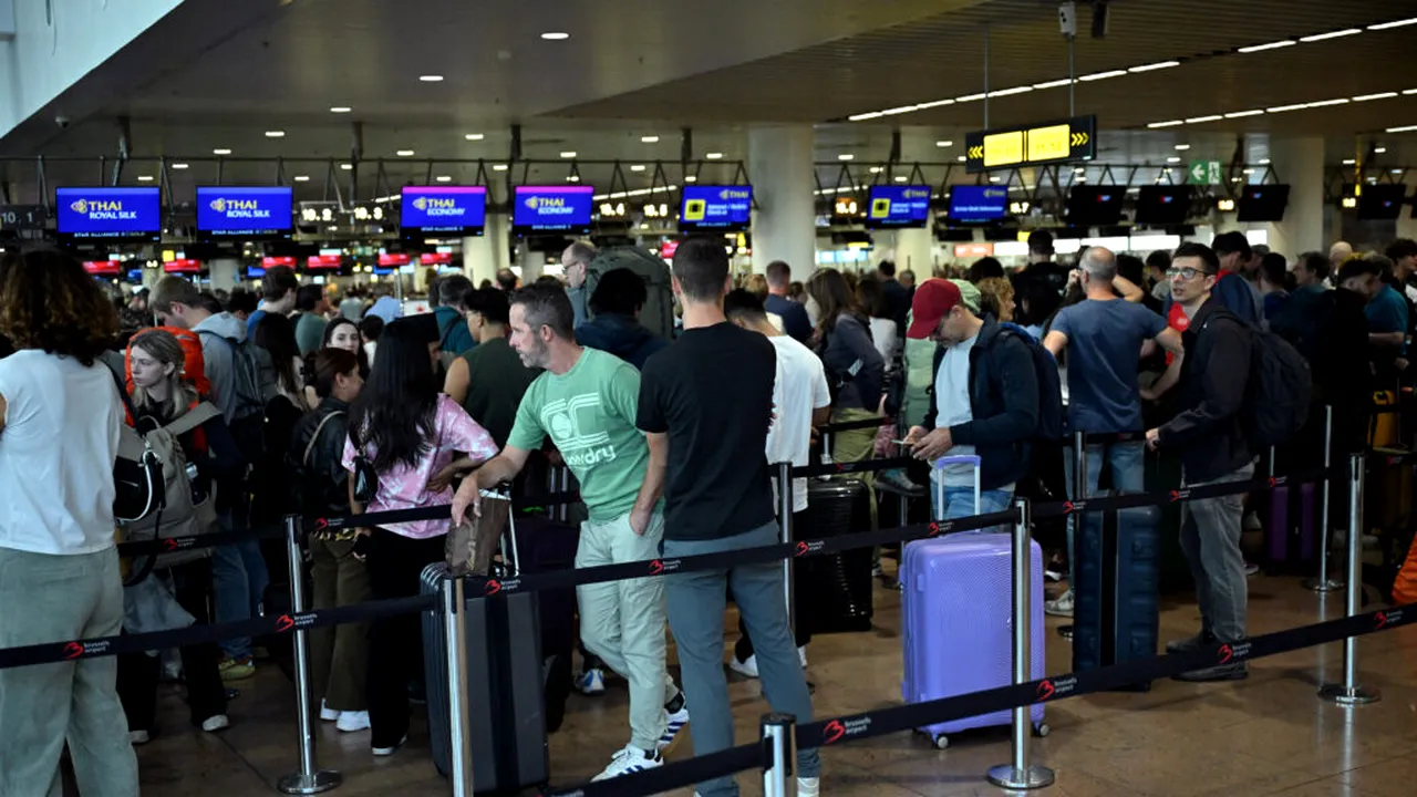Acces restricționat pe aeroportul Heathrow după ce o conductă s-a spart și a provocat inundații