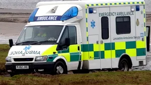 Un român a supravieţuit unei căzături de la peste 20 de metri înălţime, în Anglia