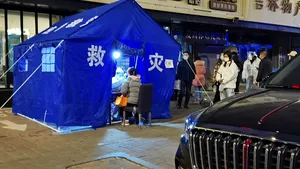 Pandemia nu s-a terminat în China. Un oraş cu nouă milioane de locuitori intră complet în carantină