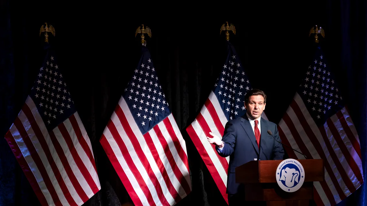 Ron DeSantis se retrage din cursa pentru Casa Albă şi îl susţine pe Donald Trump