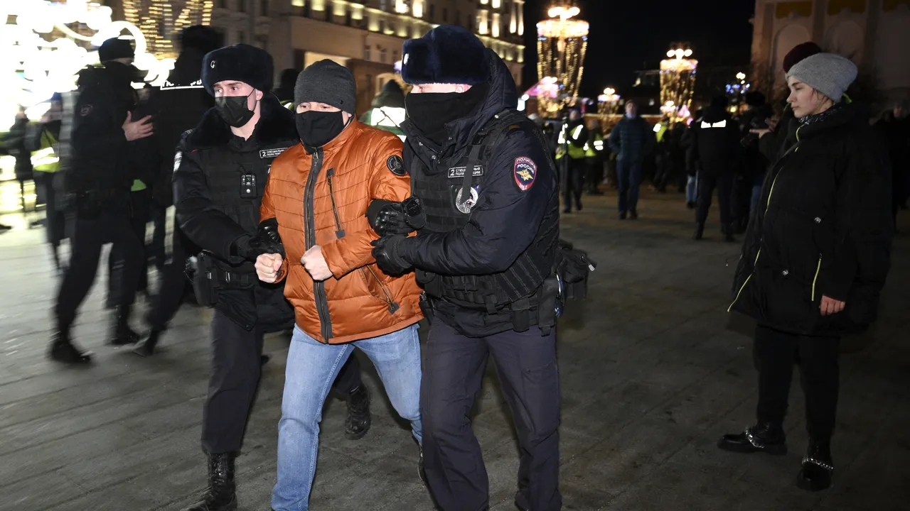 Oferă România azi politic ruşilor? Un europarlamentar român le cere să rămână în ţara lor şi să protesteze mai ferm
