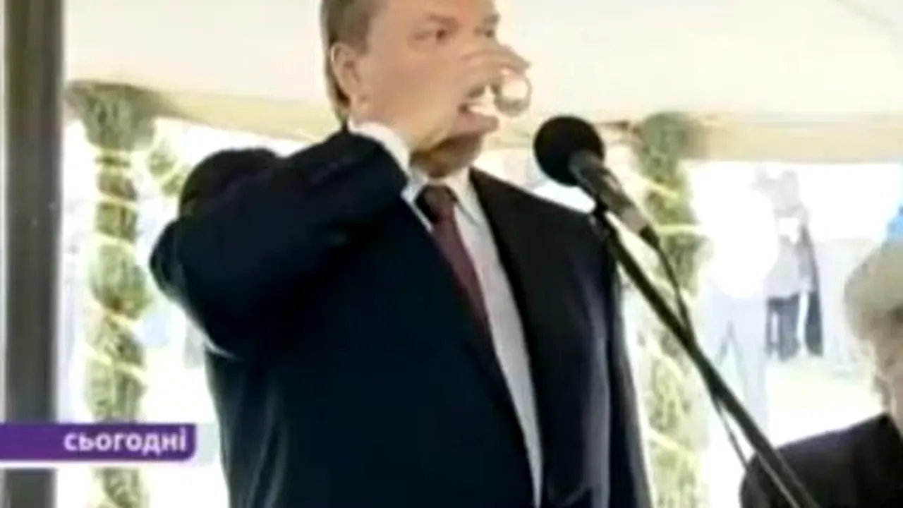 Manifestanţii proeuropeni ucraineni recurg la umor pentru a contesta puterea - VIDEO