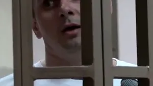 Regizorul Oleg Sentsov, condamnat de Rusia la 20 de ani de închisoare, trimis într-un lagăr de muncă