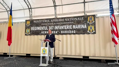 APĂRARE Ambasadorul SUA, la Babadag, după sosirea primelor vehicule AAV-7: România nu este singură. Statele Unite sunt aici și NATO este aici