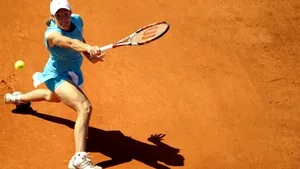 Justine Henin a câştigat primul meci jucat după o pauză de 18 luni