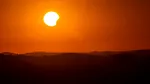 Eclipsa de Soare de azi, vizibilă parțial în România. Care sunt zonele favorizate