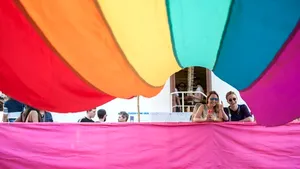 O organizaţie LGBT acuză STB de homofobie pentru că nu i-a închiriat un tramvai pentru un eveniment