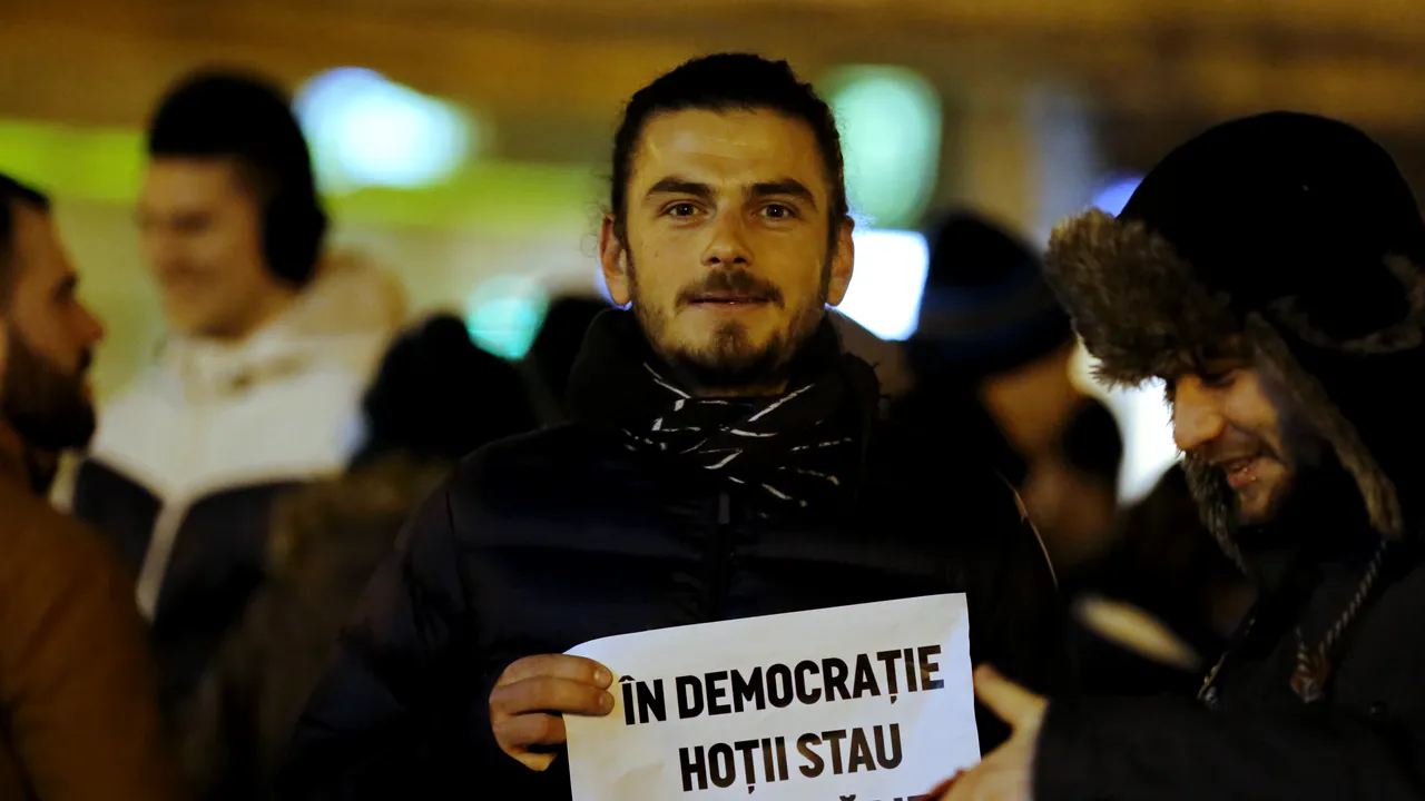 Protest faţă de amnistie şi graţiere, la Braşov şi la Iaşi / Peste 1.000 de oameni au protestat în Timişoara