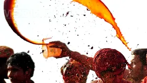 Sărbătoarea culorii în India: Festivalul care atrage milioane de oameni - FOTO 