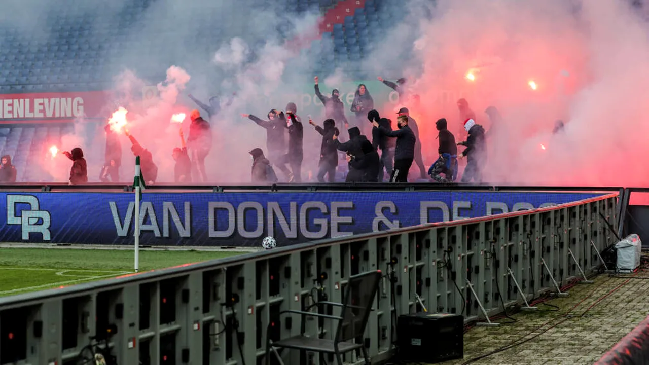VIDEO Suporterii de la Feyenoord au întrerupt meciul de campionat cu Waalwijk