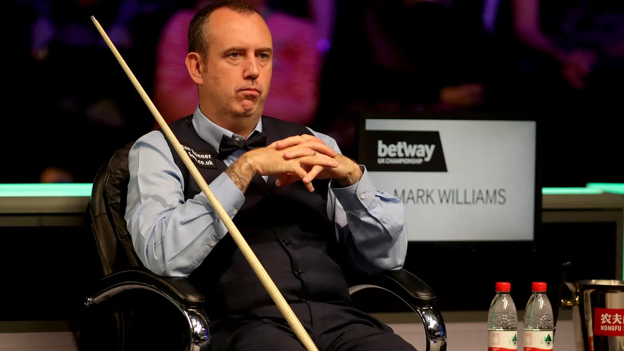 Triplul campion mondial la snooker, Mark Williams, a adormit în scaun în timpul unui meci. Plus o lovitură magică de la Selby