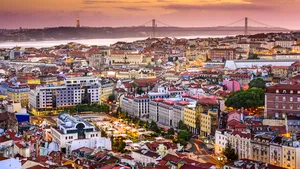 Turişti străini, răniţi în urma unei explozii într-o clădire din Lisabona