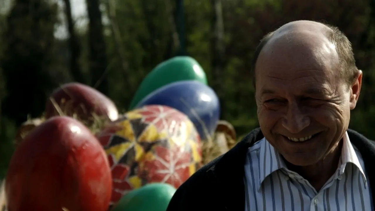 Băsescu: Fie ca marea sărbătoare a Învierii Domnului să ne redescopere sensul speranţei