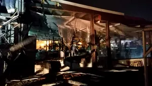 INCENDIU la terasa unui hotel din Mamaia. Zeci de turişti au fost evacuaţi | FOTO, VIDEO