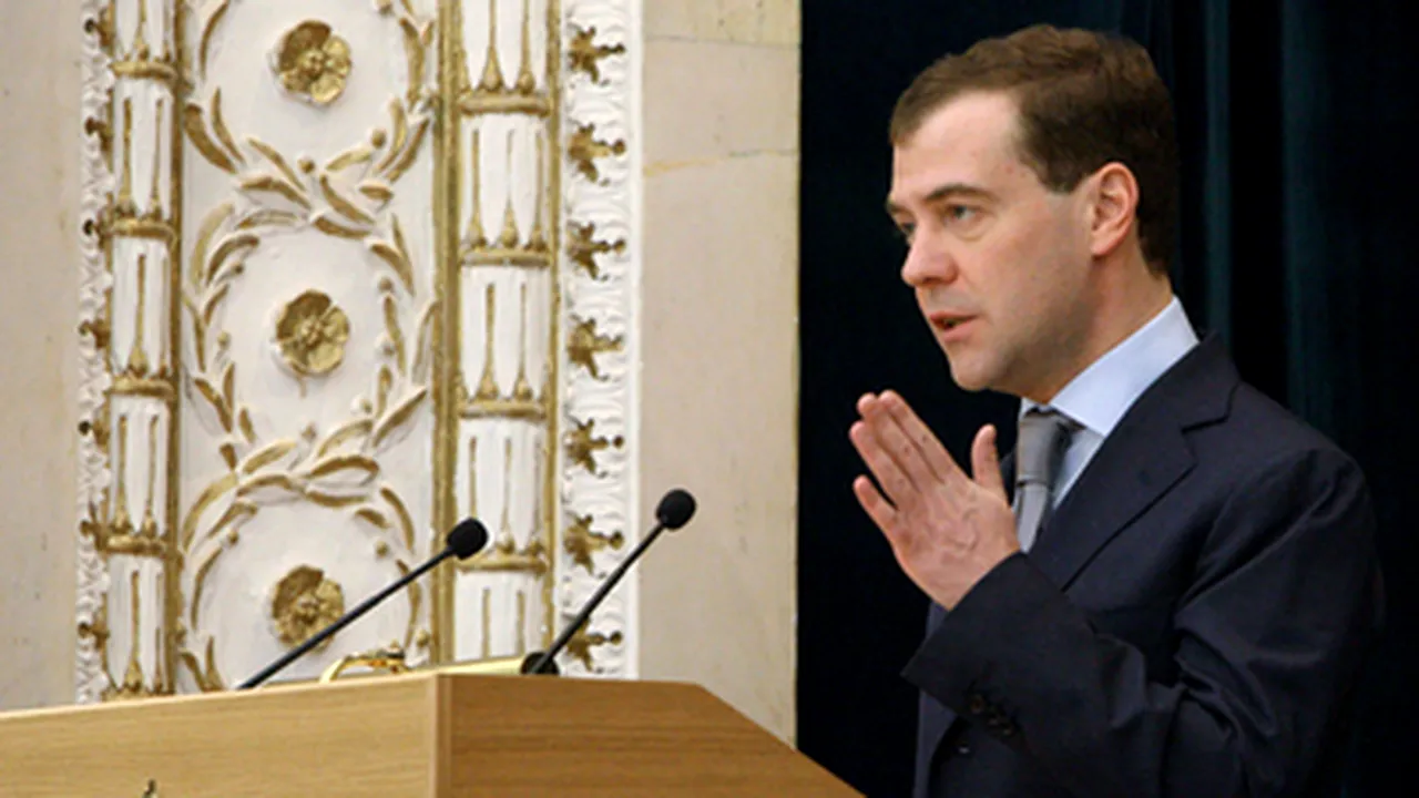 Medvedev sugerează că Rusia ar putea susţine extinderea sancţiunilor împotriva Iranului