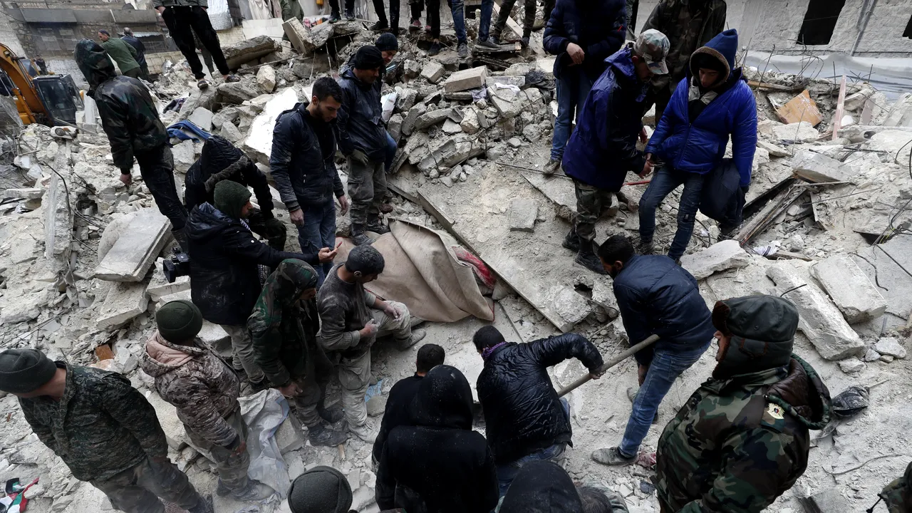 Cutremur în Turcia şi Siria. Un bebeluş s-a născut sub dărâmături, mama lui a murit 