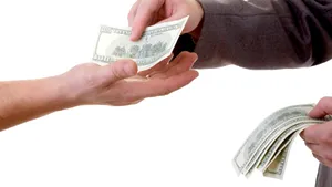Recordul pe 2008 al şpăgii în Poliţie: 4000 de euro primiţi chiar în sediul secţiei
