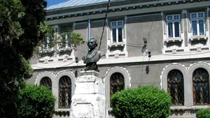Bustul lui Grigore Alexandrescu a fost furat din Târgovişte. Poliţia a declanşat o anchetă