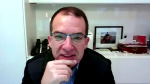 Varianta Omicron ar putea să îngenucheze vaccinurile. CEO-ul Moderna anticipează că vaccinurile existente vor avea probleme