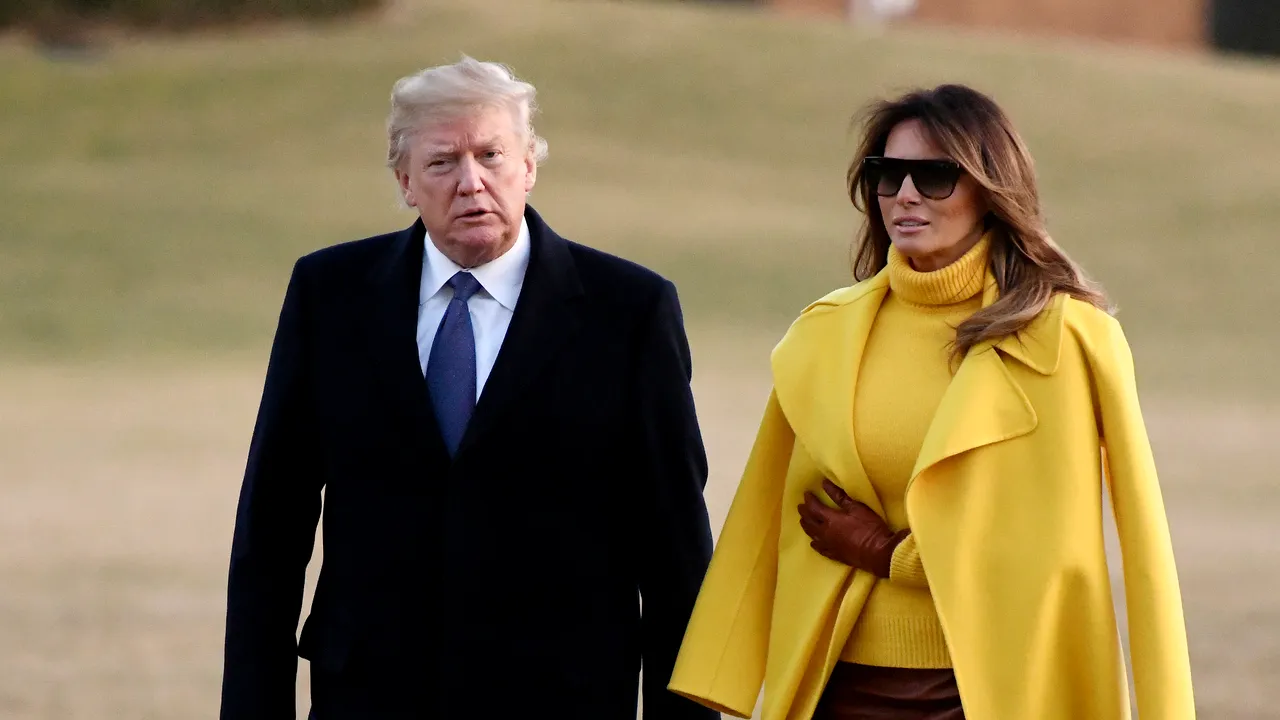 Donald şi Melania Trump, surprinşi într-o situaţie stânjenitoare. Gestul Melaniei faţă de preşedintele Statelor Unite - VIDEO