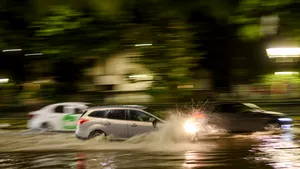 Consecinţele ploilor abundente: Zece locuinţe din Bacău au fost inundate