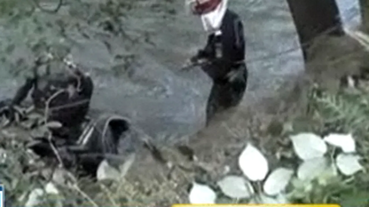 O tânără de 20 de ani a murit după ce maşina în care era a plonjat în râul Jiu - VIDEO