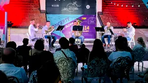 Cvintetul de alamă Tromba Felix a concertat pe acoperişul Filarmonicii din Sibiu