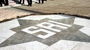 Coeficientul pentru şeful SMG, prim-adjuncţii directorilor SRI şi SIE, majorat de la 10,35 la 11