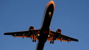 Un fost pilot al Air Canada ar fi pilotat aeronave timp de 16 ani fără să dețină licență