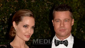 Angelina Jolie şi Brad Pitt se vor muta provizoriu în Africa de Sud
