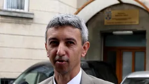 Dan Diaconescu nu poate părăsi ţara pe durata procesului sau să discute cu părţile