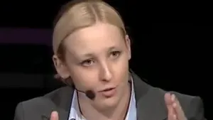 Mhairi Black este cel mai tânăr parlamentar britanic din ultimii aproape 350 de ani 