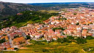 Un sat din Spania oferă o casă gratuită și un loc de muncă pentru a atrage noi locuitori, însă există o condiție „ciudată”