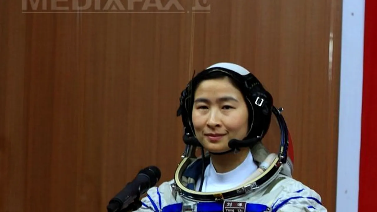 Premieră în China: O femie astronaut va ajunge în spaţiu la bordul navetei Shenzhou IX