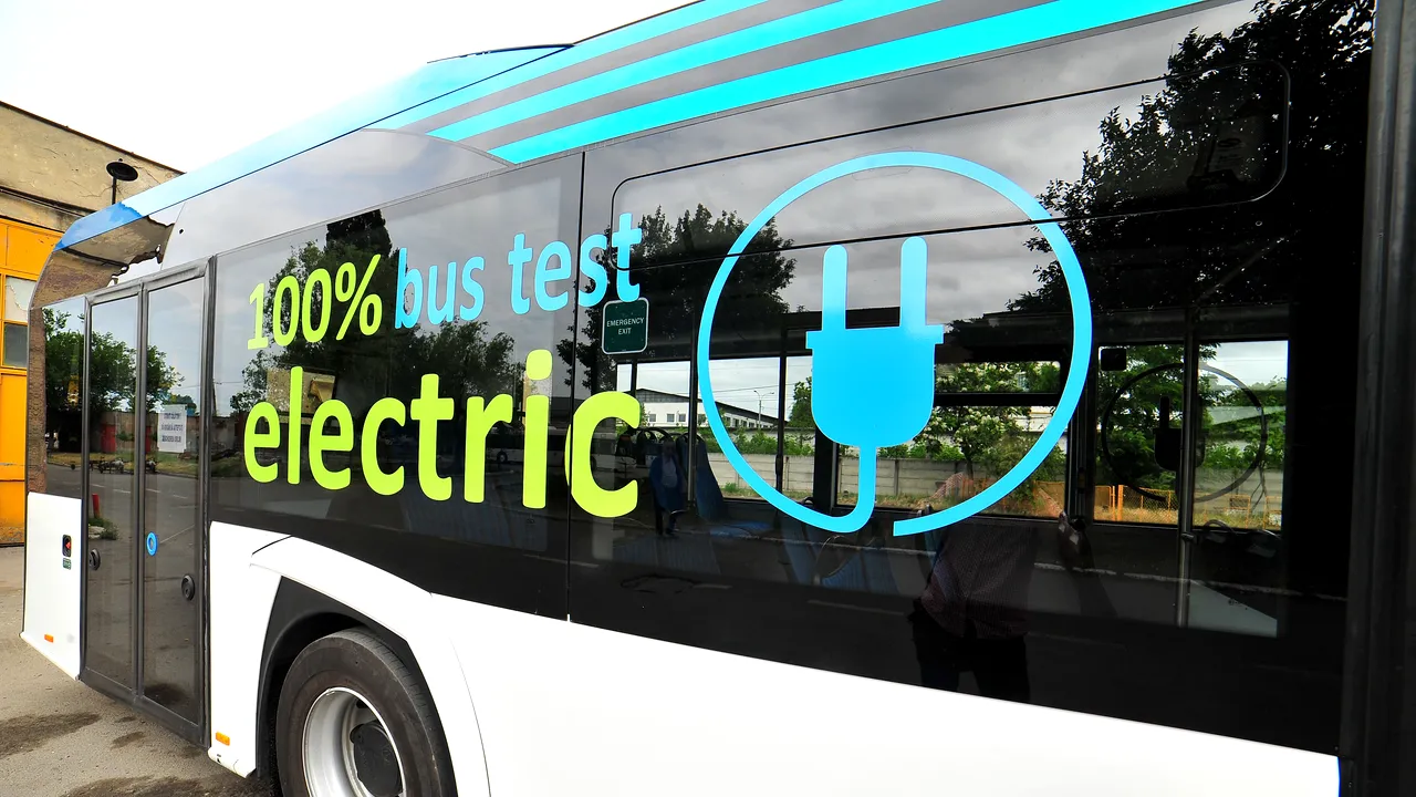 VIDEO | Din 2025 ai putea merge prin oraş doar cu mijloace de transport “verzi”